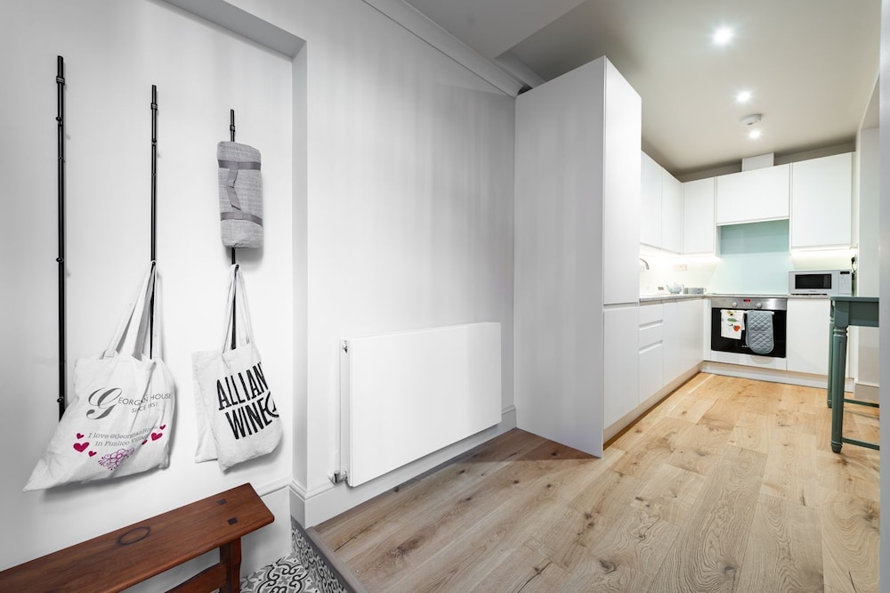 18 Wetherby Place