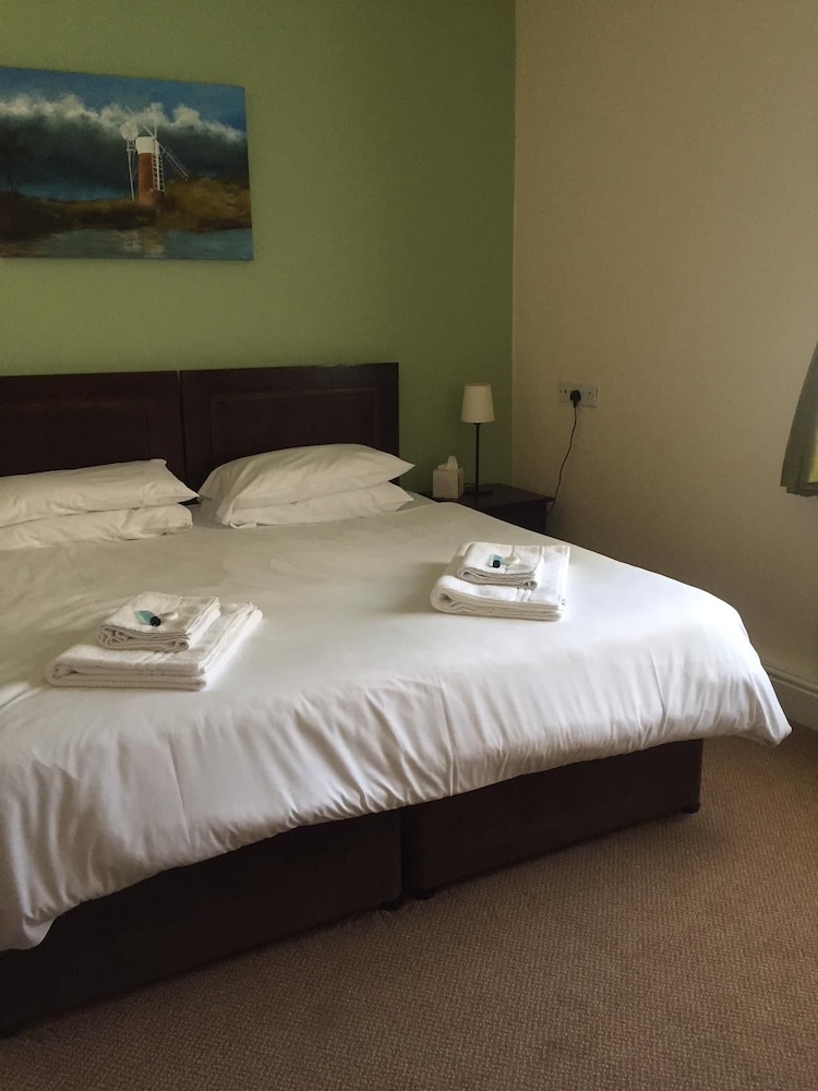 The George Inn view 5