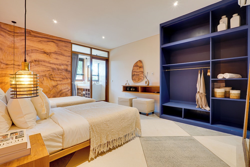 Stylish Canggu Apartment near Berawa Beach