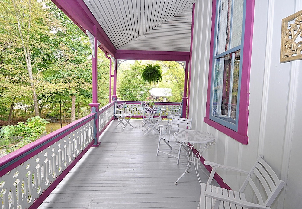 Manor at Berkeley Springs - Property Image 9