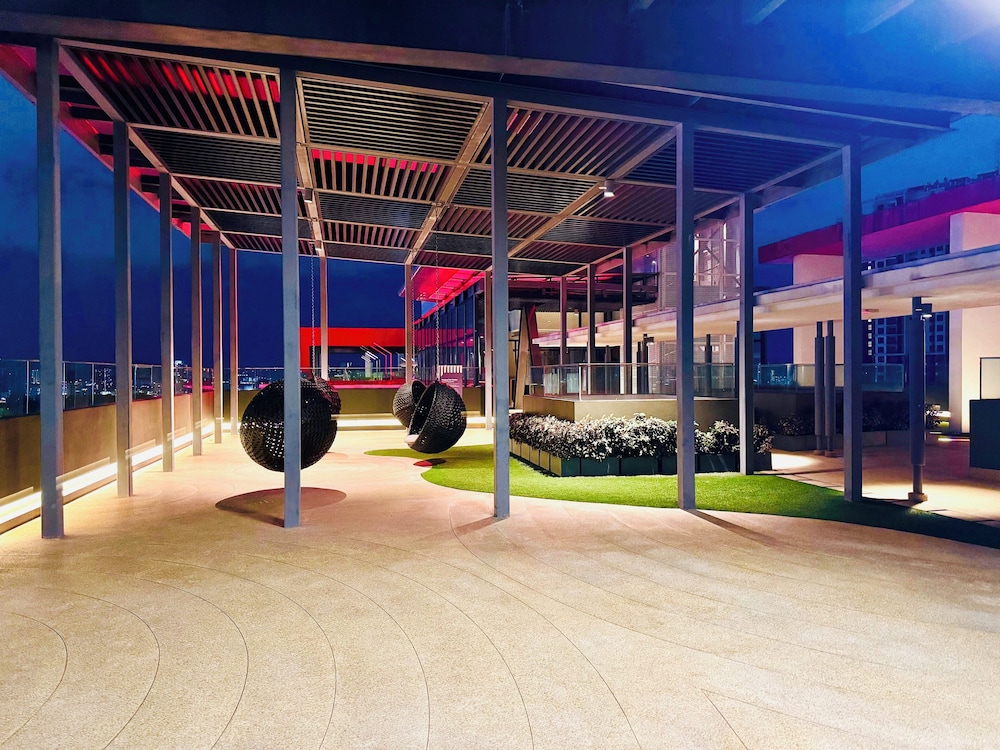 Velocity Suites KL by Rit