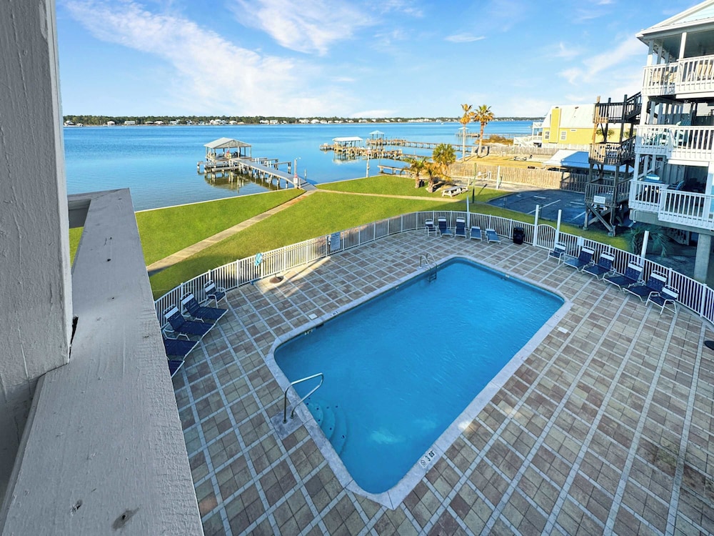 The Perfect Spot Condo for 8!