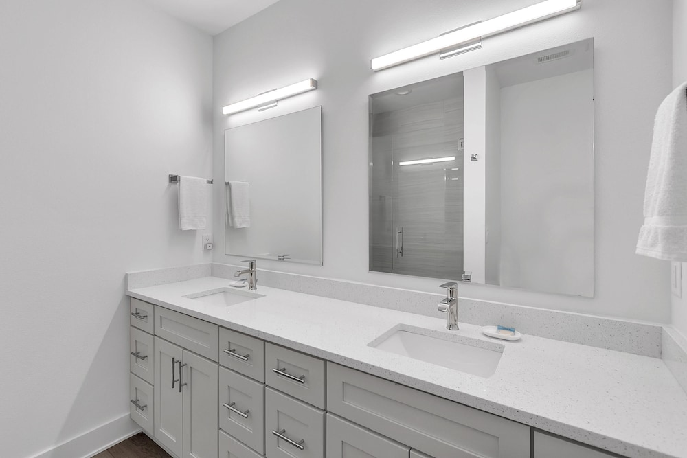 Azul Townhomes A3 - Sunrise