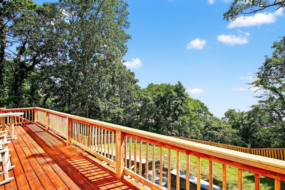 Ocean Views & Private Beach 3br Nature Escape 3 Bedroom Villa