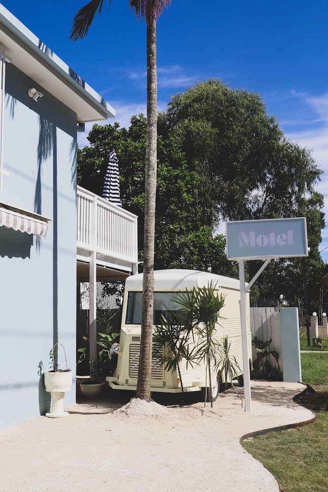 Blue Water Motel