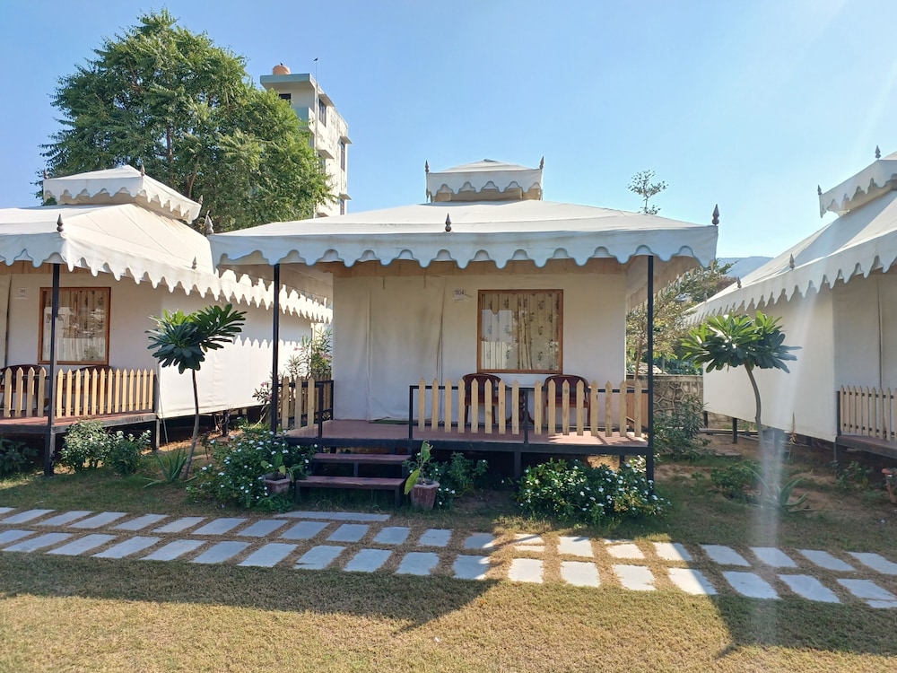 Royal Pushkar Camps