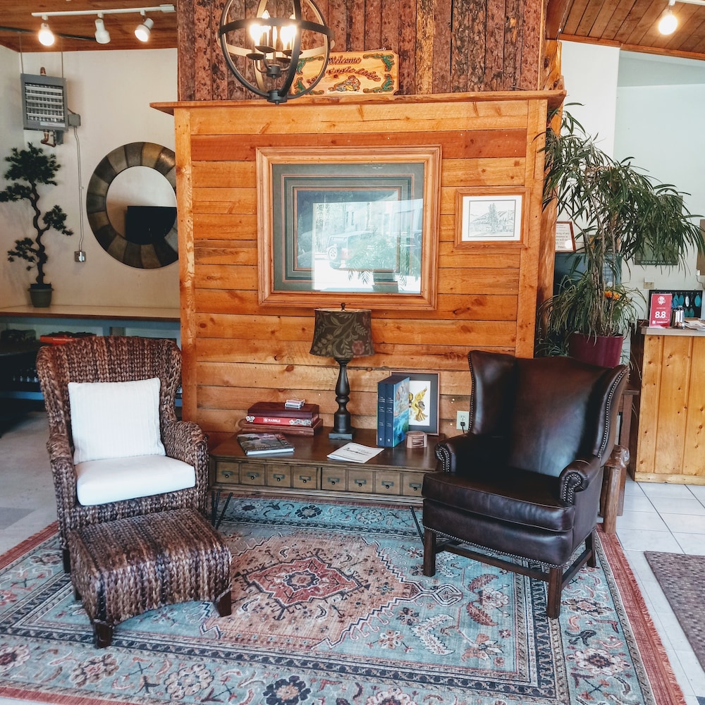 Lone Eagle Lodge - Property Image 2