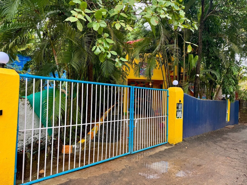 Lost Paradise A Social Hostel
