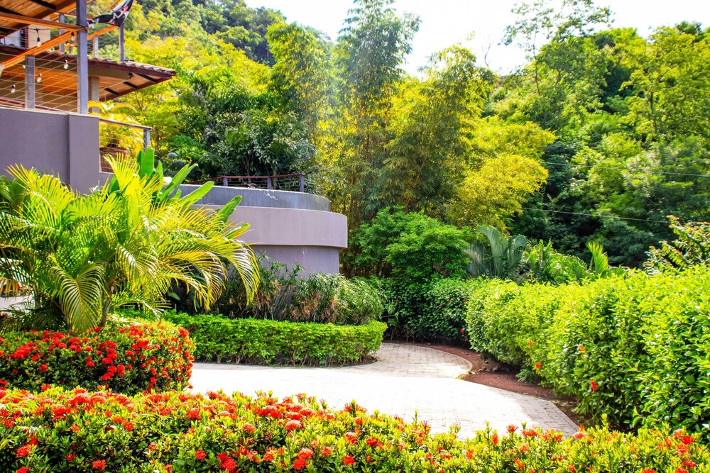 Luxury Home w/ Views & Infinity Pool: Near Beach!