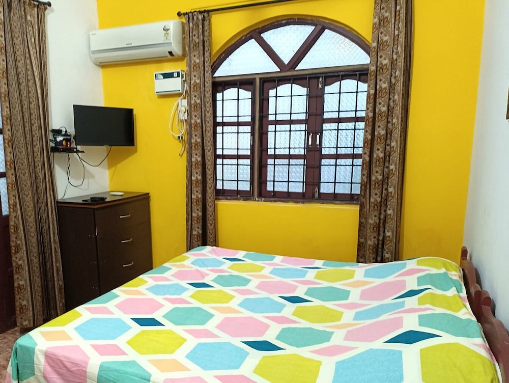 Villa AlexMarie guest house
