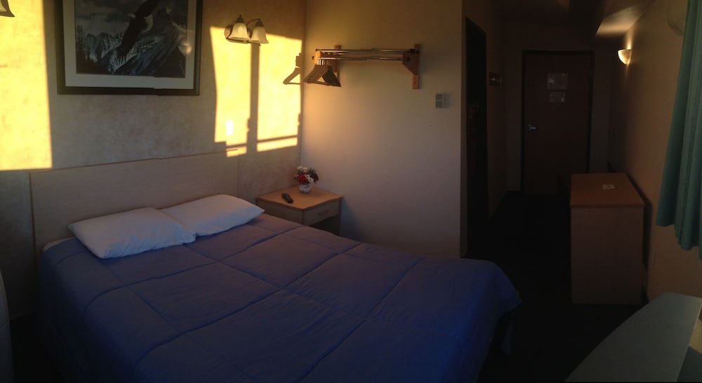 Windbreak Hotel