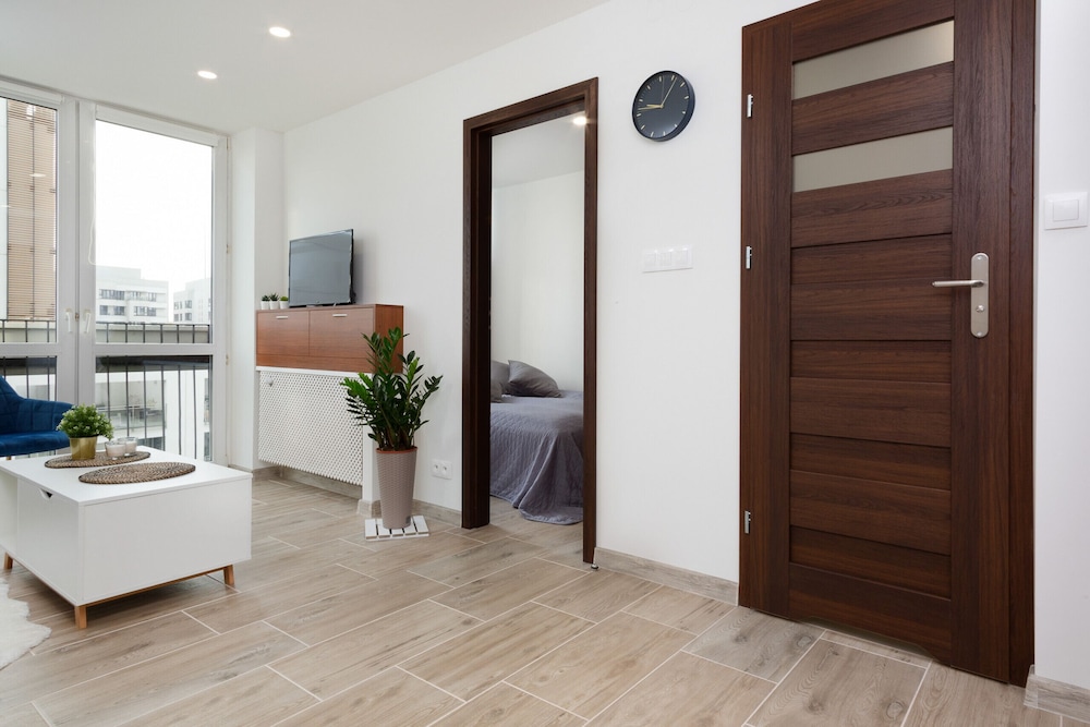 Business Apartment Grzybowska by Renters view 5