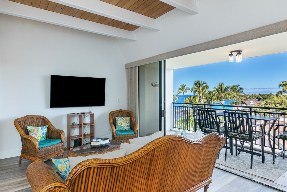 Kona Alii Penthouse 710 2 Bedroom Condo