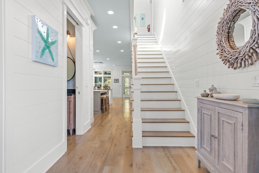 Sea Dlight: 3BR Beach Home Sleeps 10 With 4 Bikes in Watersound West