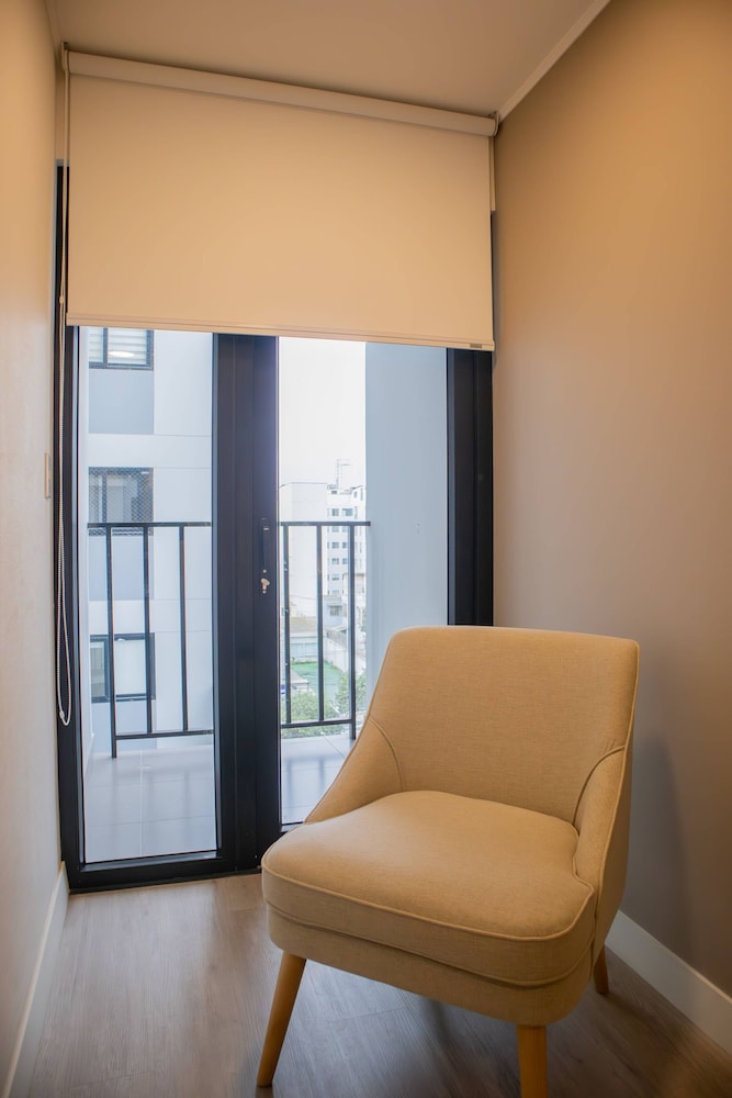 w Majestic 2BR w Balcony in Miraflores