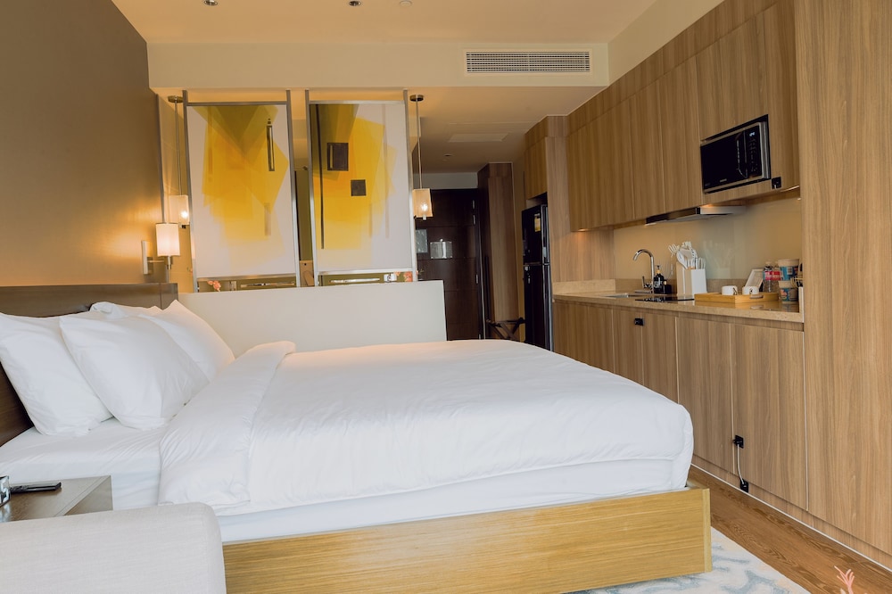 Hotel Residences at Acqua