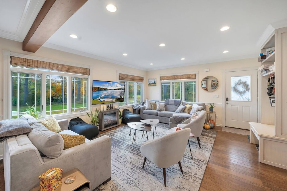 2 Lake Cabins Pool+hottub Game Room 23acs