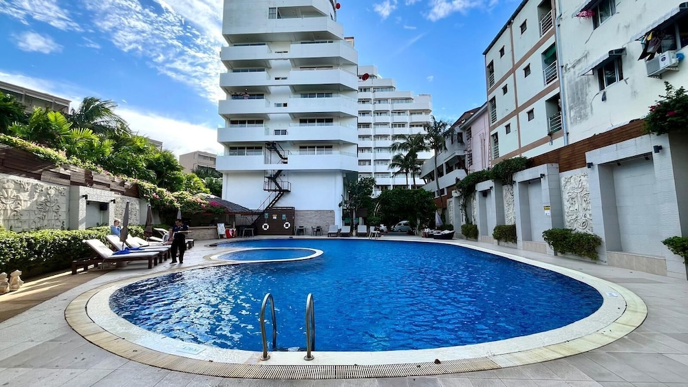 Heritage - Modern Studio Shared Pool, City Centre