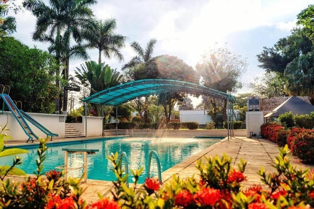 Marshall Vacations - Bullfrog Marina RV Park and Cabins - Property Image 3