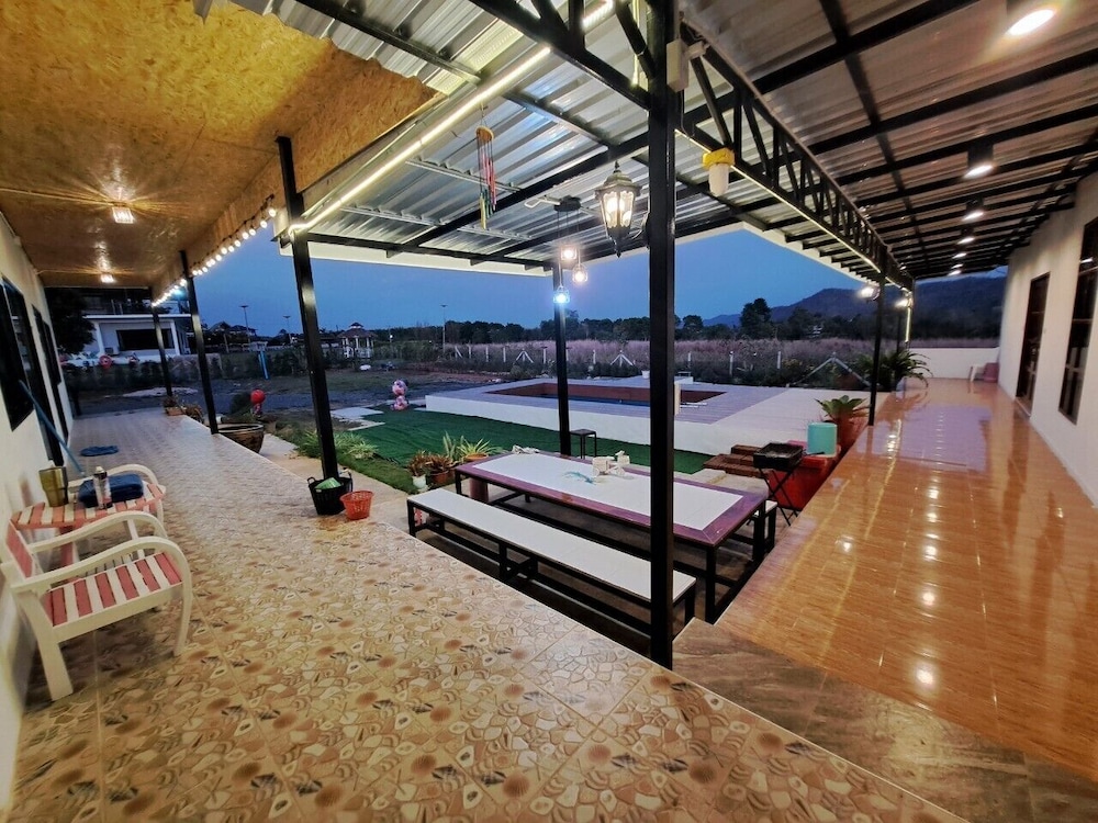 Lsarl Pool Villa