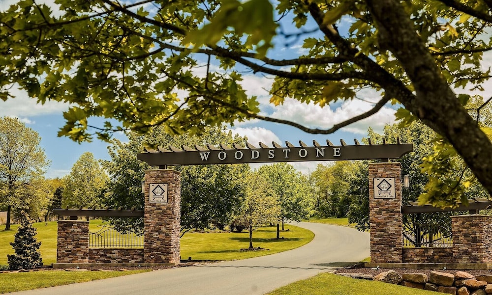 The Lodge at Woodstone Country Club