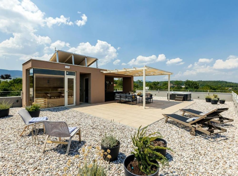 Luxury Villa Lara with Heated Pool, Hot-Tub and Sauna