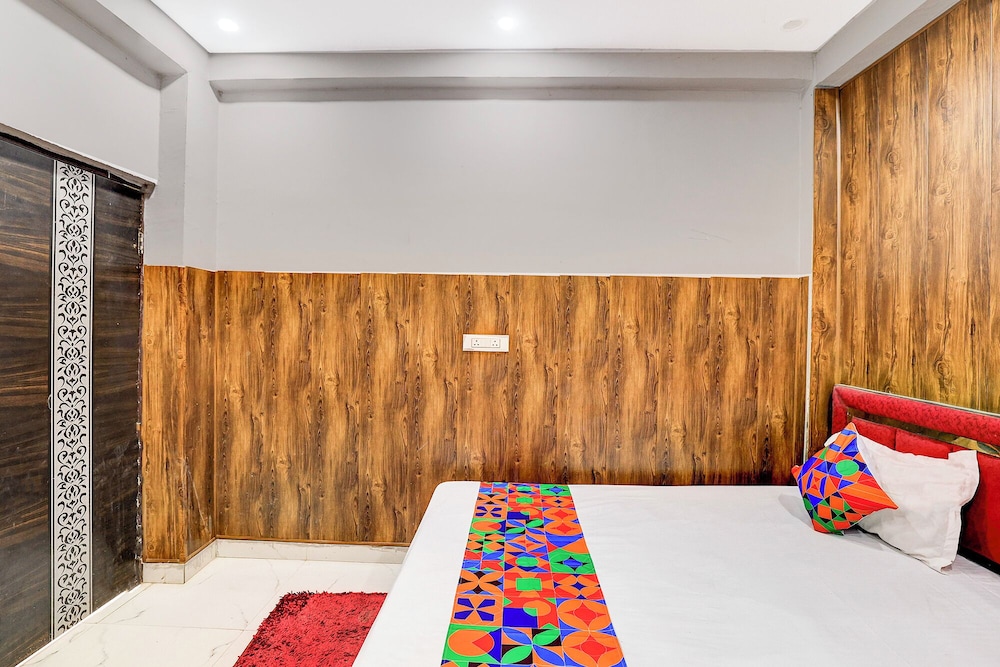 Fabhotel Varn Residency