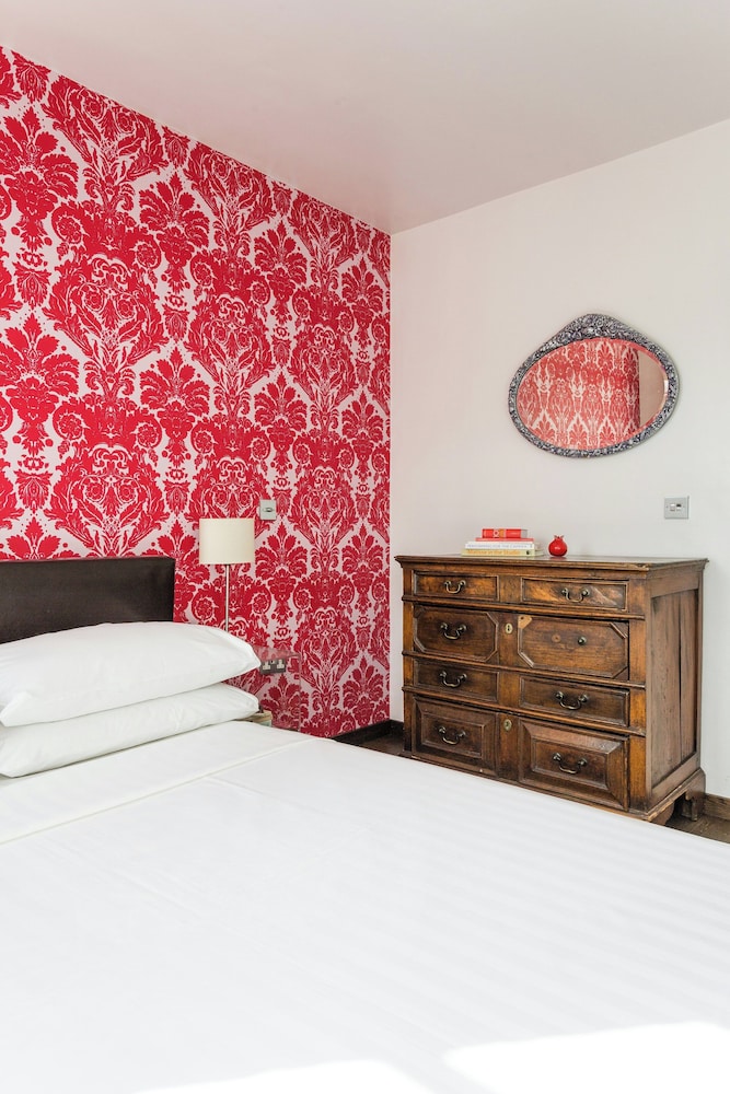 Rutland Mews South by Onefinestay