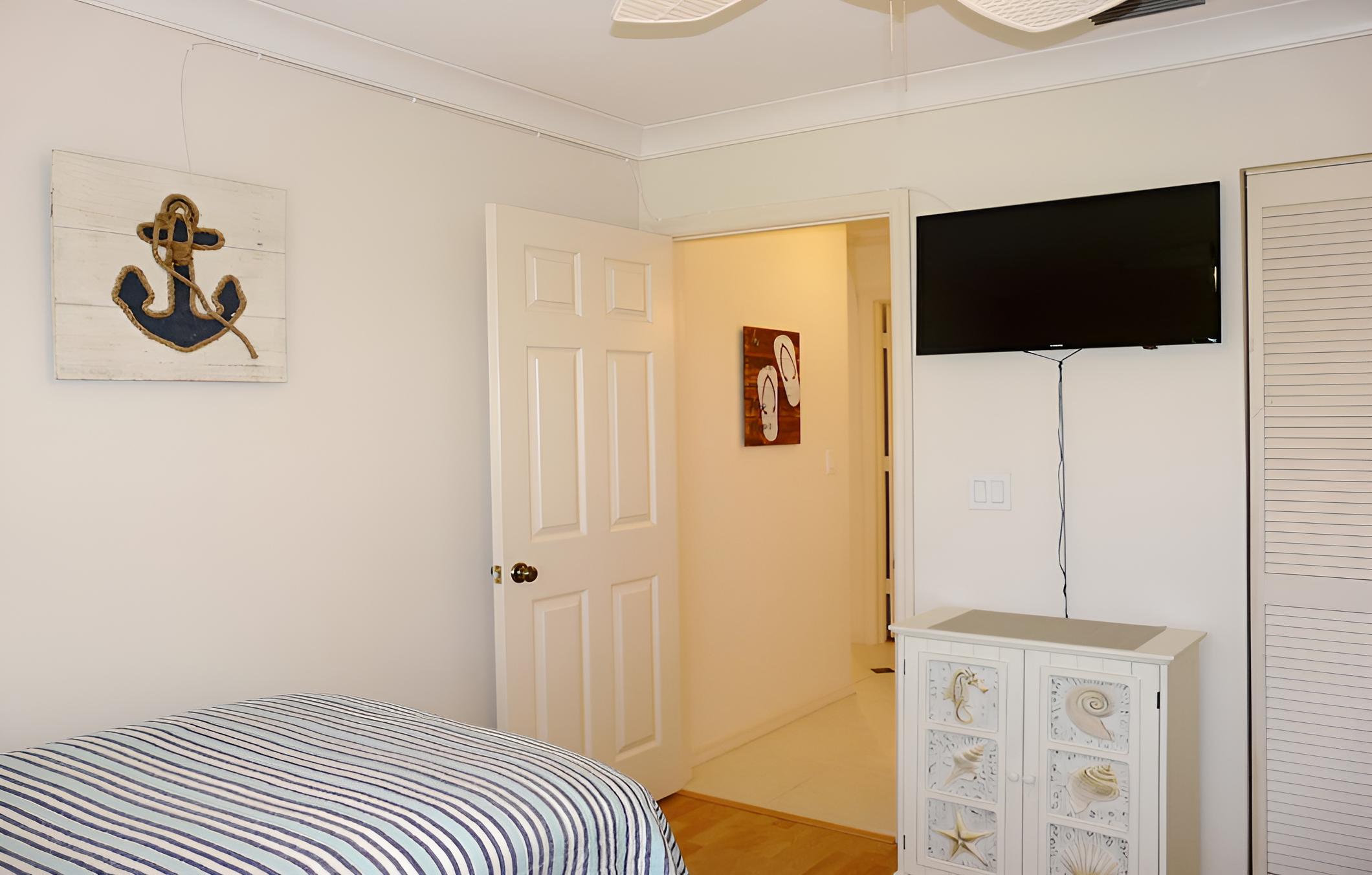 585 Somerset Court view 5