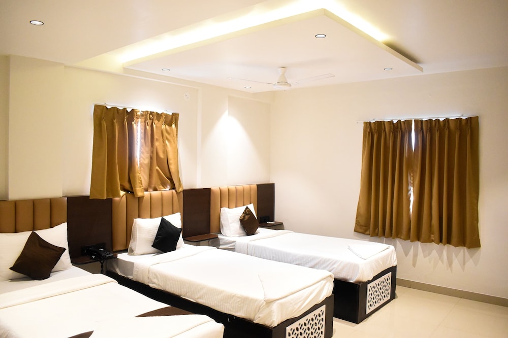 Hotel lotus exicutive