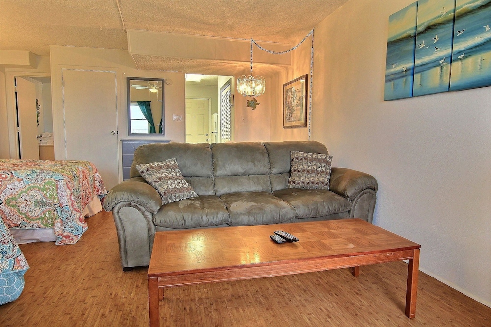 The Beach Hut 135IR