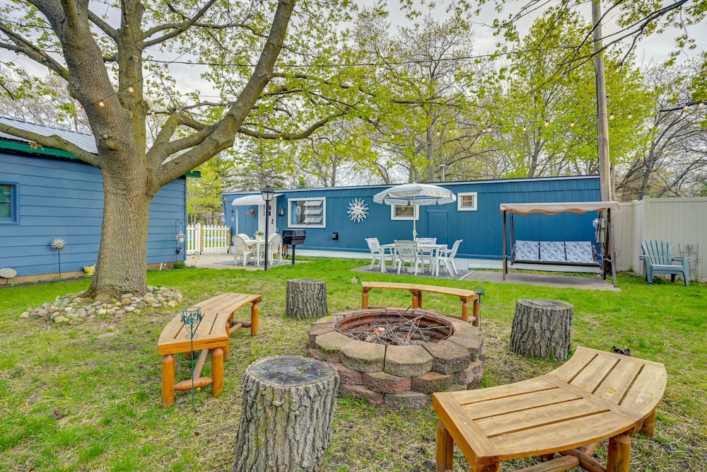 Walk to Lake Huron: Pet-friendly Caseville Cottage - Property Image 13