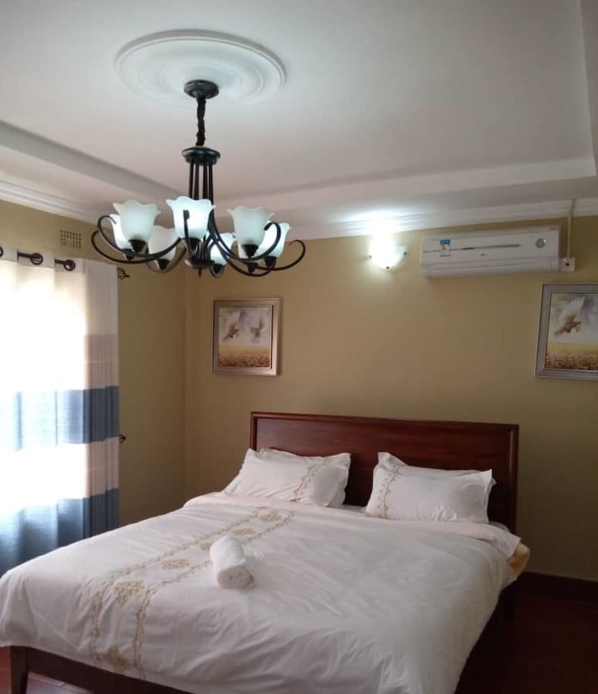 3 Bedrooms Exclusive House in Mass Media view 3