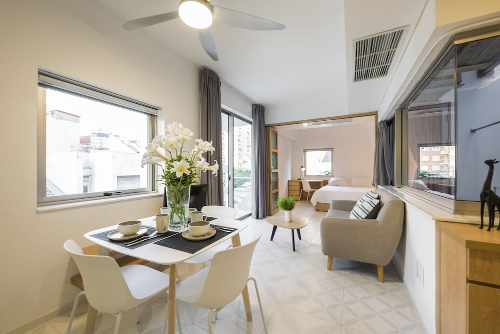 The Tropical Residence Serviced Homestay