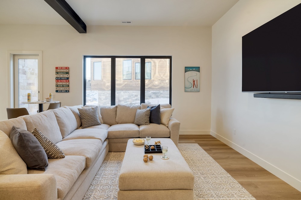 Orion by Avantstay Luxury 5bdr Ski Home w Views Minutes to Deer Valley Lift