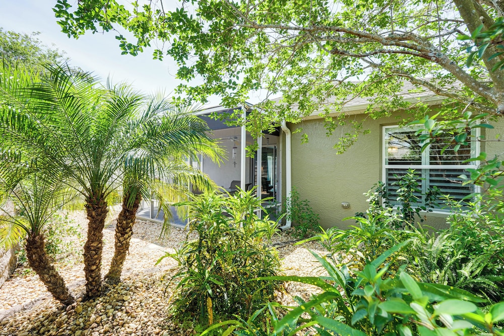 Village of Collier Retreat w/ Golf Cart & Lanai!