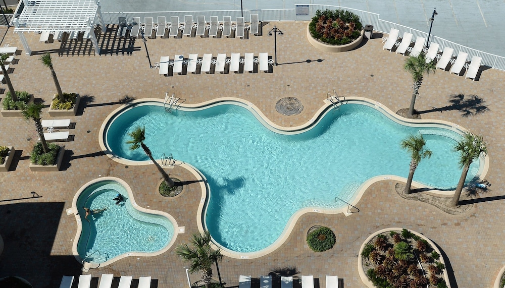 Laketown Wharf 2123 3 Bedroom Condo