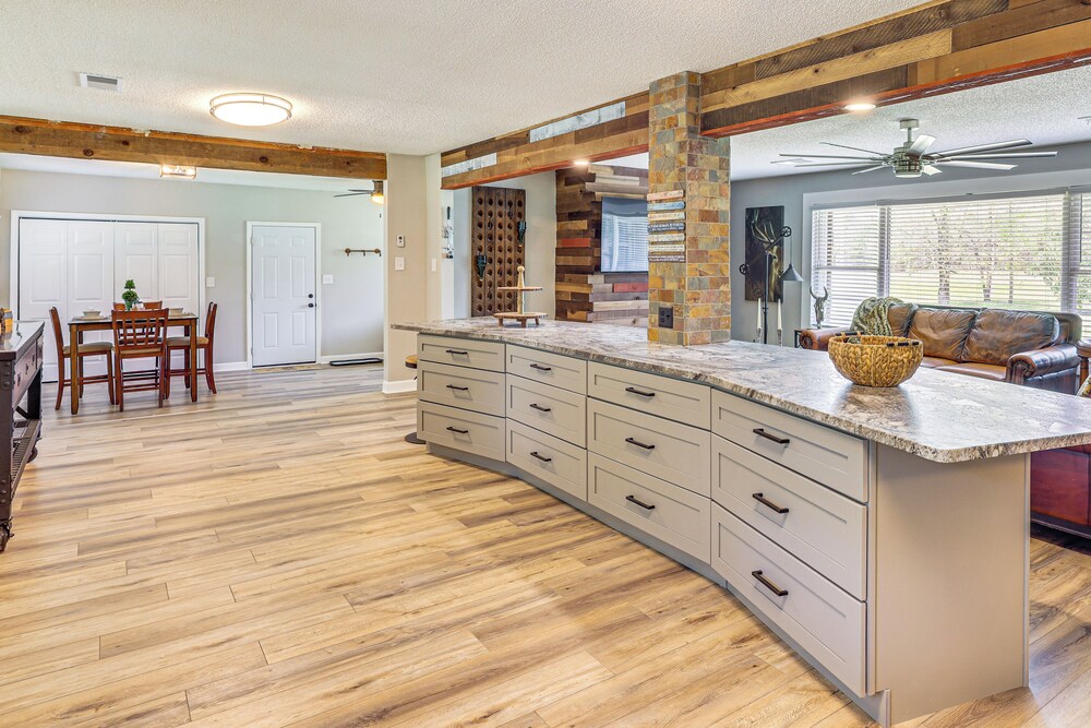 Fall & Football Vibes: Titus Retreat w/ Game Room