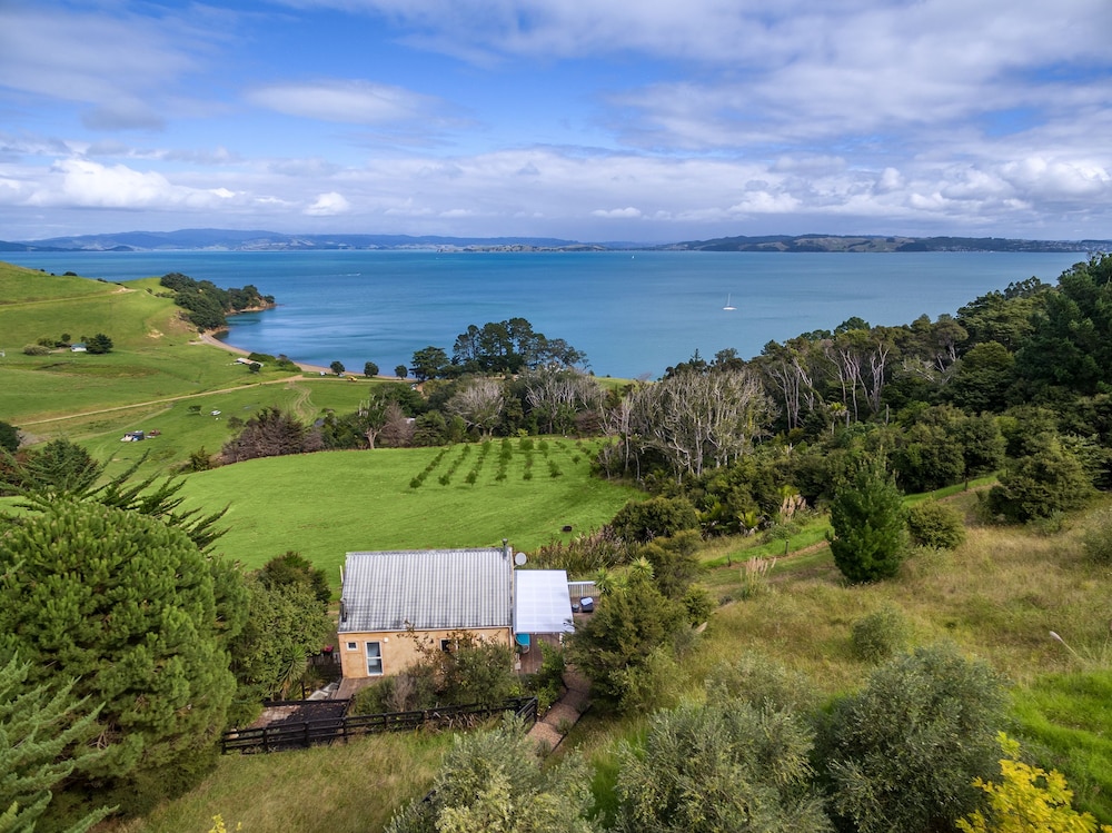 Woodside Bay Cottage