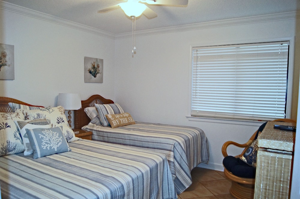Sea Cloisters 104e 2 Bedroom Condo by RedAwning