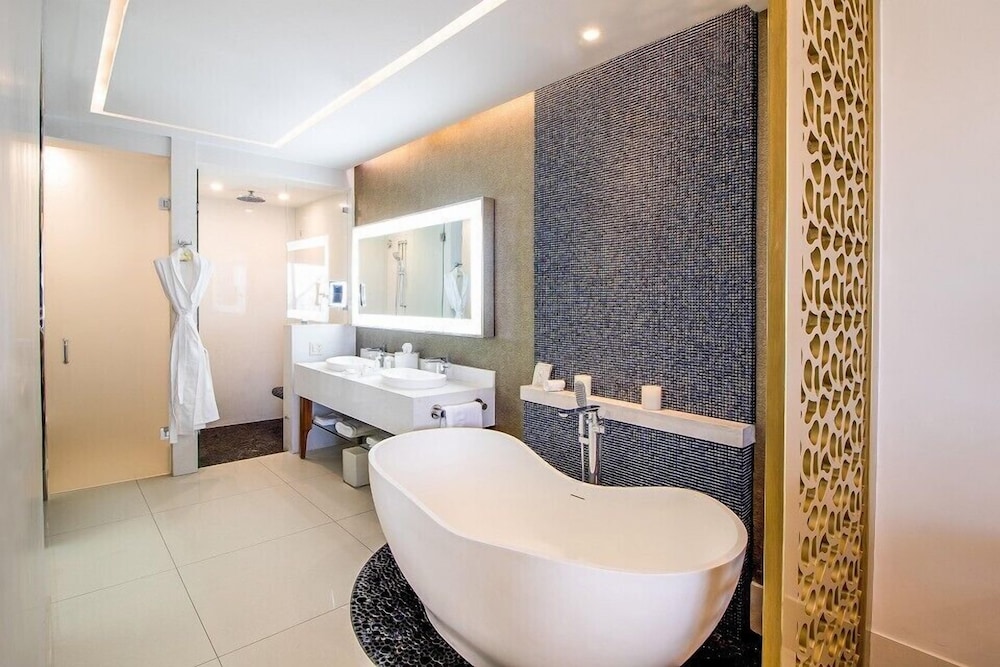 2BD Oceanview Suite Garza Blanca Cabo