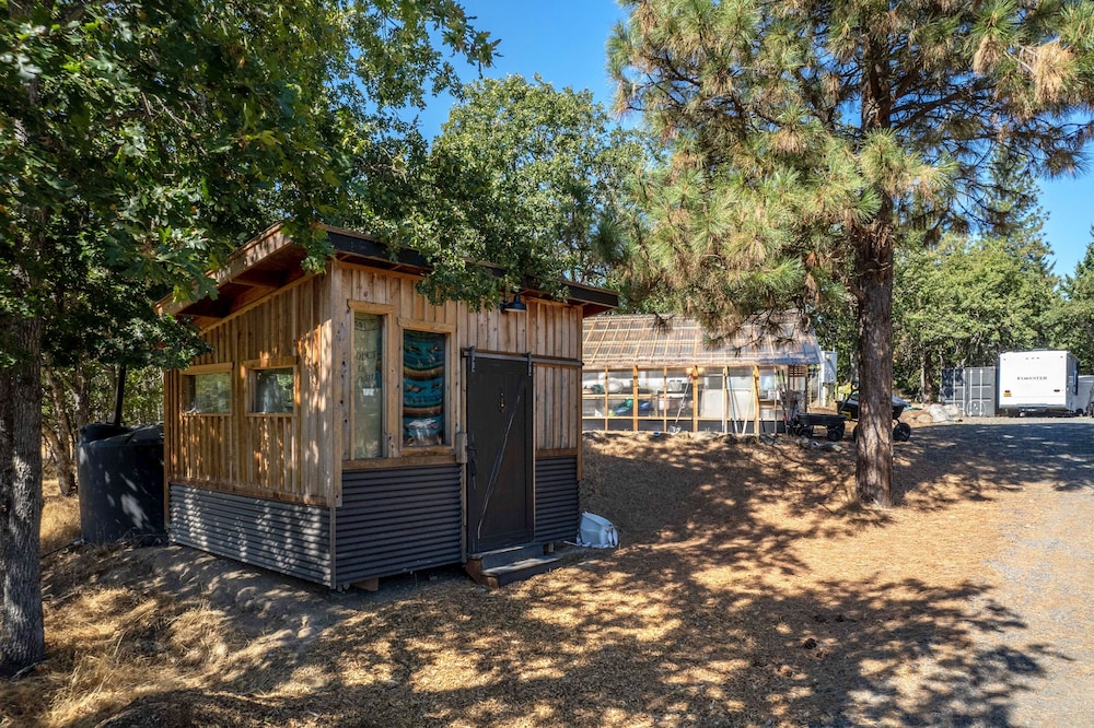 Happenstance Vineyards 2 Bedroom Home