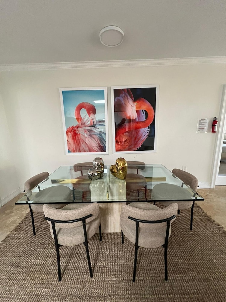 Biscayne Park 3BD 2BA -spacious