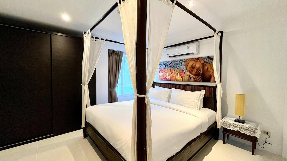 B6 - 1 Bdr Modern Condo With Balcony and Pool, Karon
