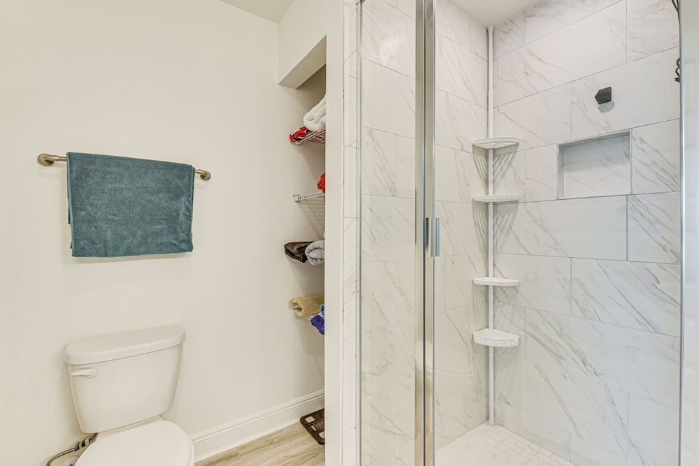 4 Mi to Santa Rosa Golf & Beach Club: Modern Home