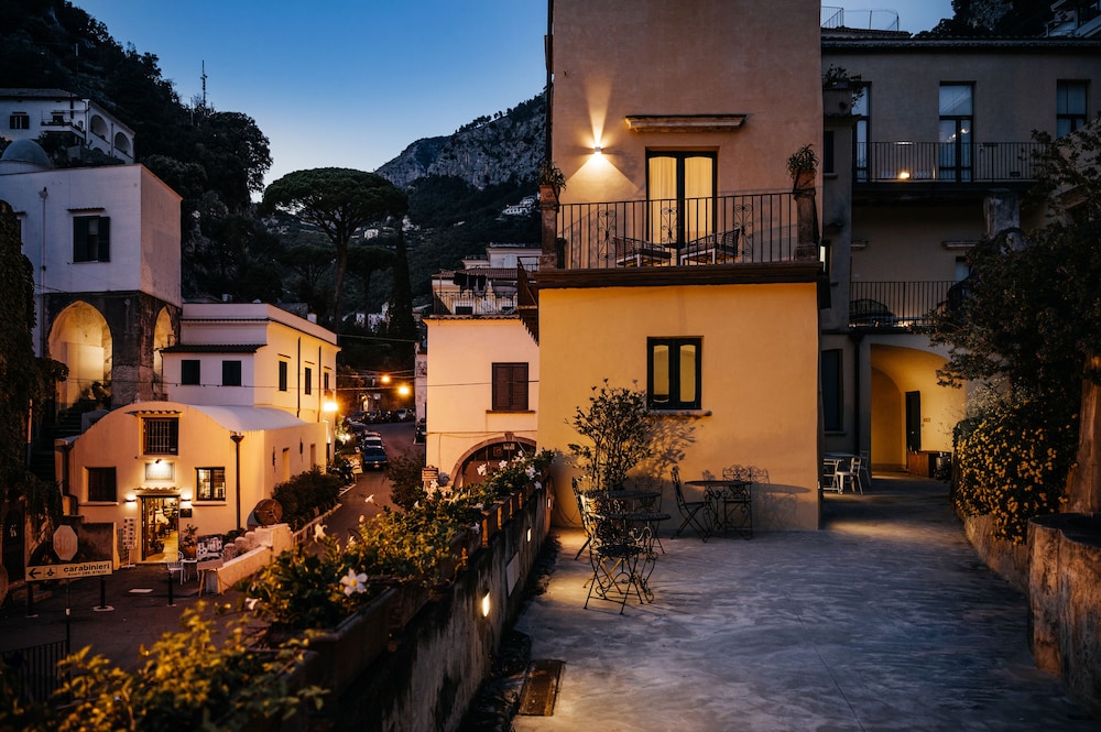 Amalfi Resort