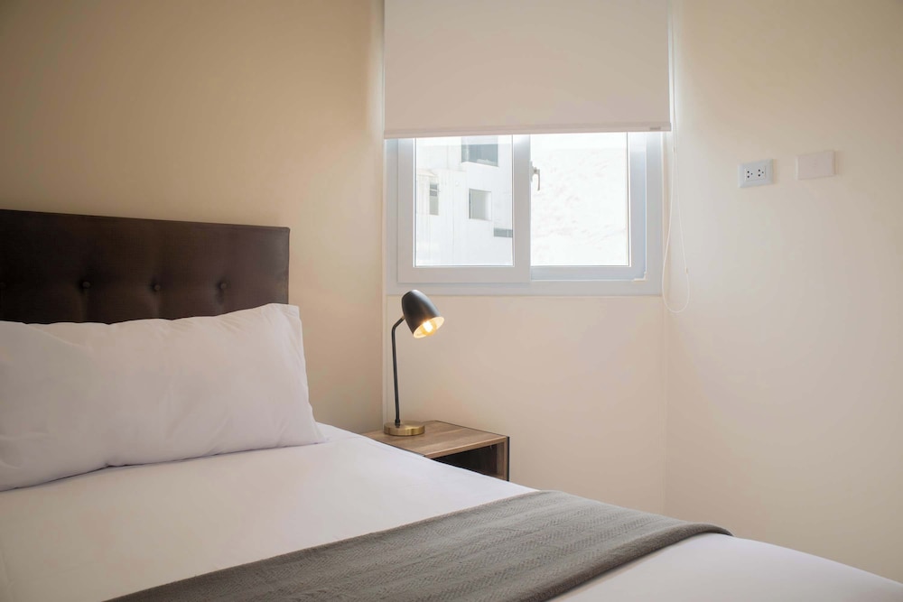 w Trendy 2BR Apartment w Pool in Barranco