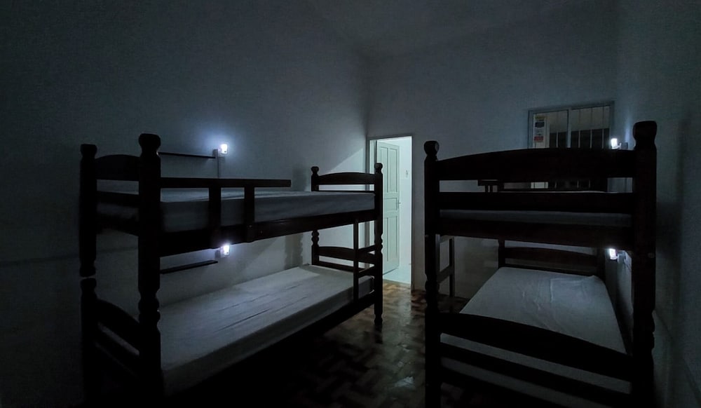 Yolo Hostel