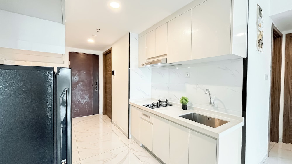Elegant And Homey 3Br Apartment Sky House Bsd