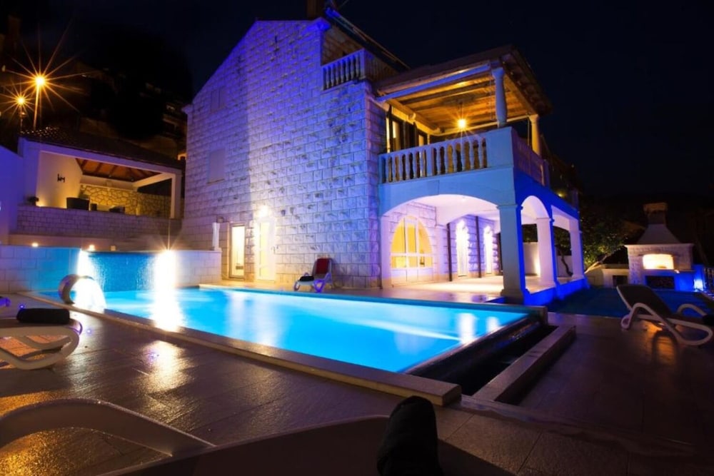 Franco - With sea View and Swimming Pool - H